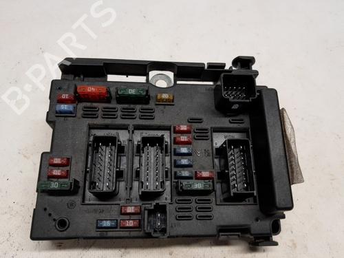 Used Fuse box PEUGEOT 307 CC (3B) 2.0 16V (136 hp) 26967374