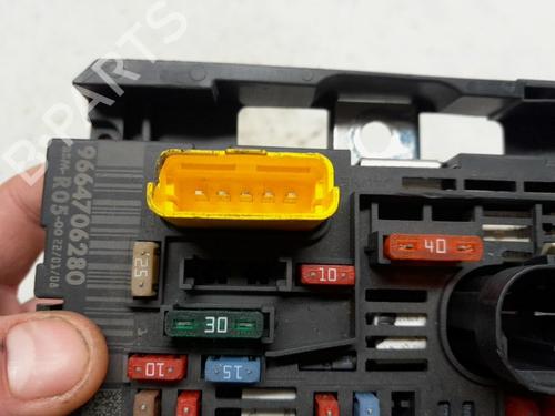 Fuse box PEUGEOT 308 I (4A_, 4C_) 1.6 16V | BP22175532E1 