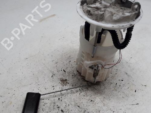 Used Fuel pump RENAULT GRAND SCÉNIC II (JM0/1_) 1.5 dCi (JM02, JM13) (101 hp) 13152452