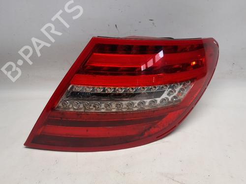 Used Right taillight MERCEDES-BENZ C-CLASS (W204) C 220 CDI (204.002) (170 hp) 28615306