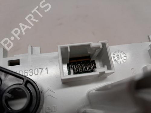 Climate control PEUGEOT 208 I (CA_, CC_) 1.2 VTI 82 | BP28080732I5