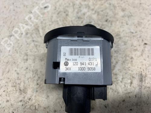 Headlight switch SKODA OCTAVIA II Combi (1Z5) 1.2 TSI | BP39516414I24 - Image 3