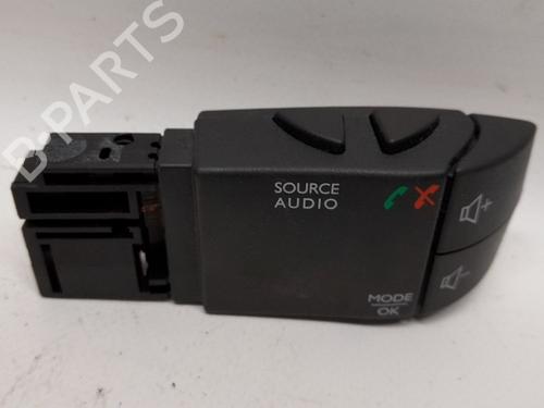 Used Steering wheel controls RENAULT CLIO IV (BH_) 1.5 dCi 90 (90 hp) 15794669
