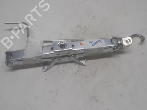 Used Jack Kit SUZUKI JIMNY Closed Off-Road Vehicle (A6G) 1.5 AllGrip (JB74W) (102 hp) 11136711