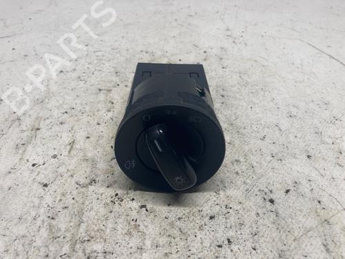 Used Headlight switch VW POLO V (6R1, 6C1) 1.2 (70 hp) 18846306