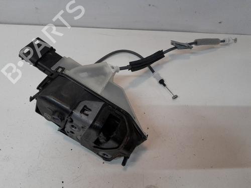 Fechadura frente direita Fechadura frente direita OPEL CORSA F (P2JO) 1.2 (68) (101 hp) 35988699 35988699