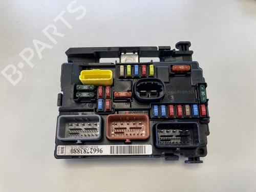 Used Fuse box PEUGEOT 207 (WA_, WC_) 1.6 16V VTi (120 hp) 30085239