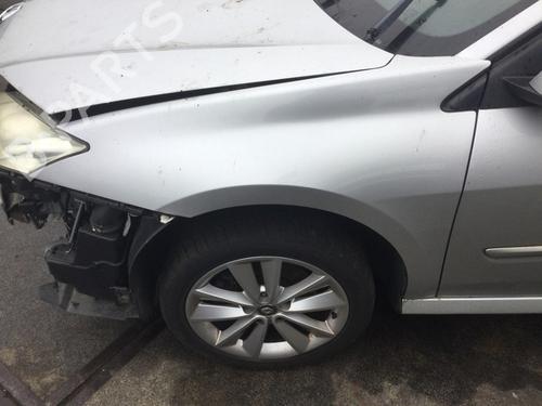 Used Left front fenders Left front fenders RENAULT LAGUNA III Grandtour (KT0/1) 2.0 16V (KT0F, KT0W) (140 hp) 33891539 33891539