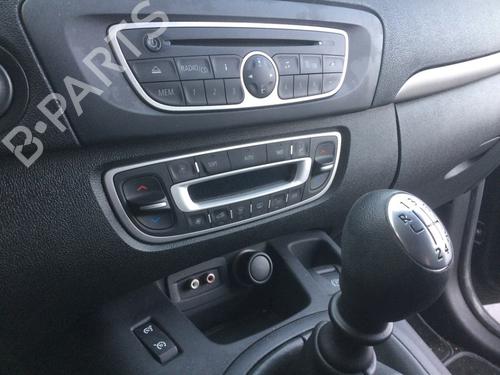 Used Climate control Climate control RENAULT SCÉNIC III (JZ0/1_) 1.5 dCi (106 hp) 35987826 35987826