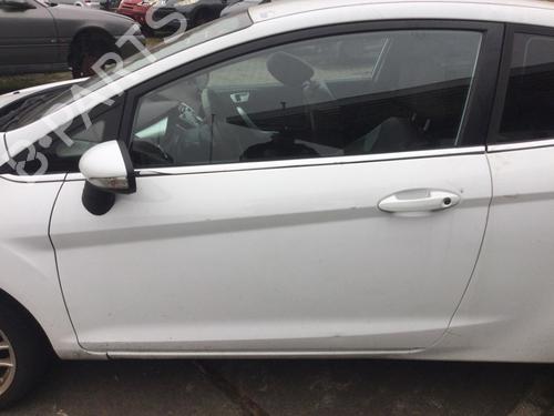 Used Left front door FORD FIESTA VI (CB1, CCN) 1.6 TDCi (95 hp) 21117780