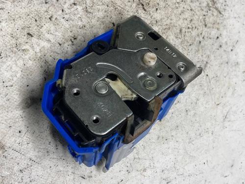 Rear right lock FIAT 500L (351_, 352_) 1.4 (199LYB1B) | BP18846365C99 