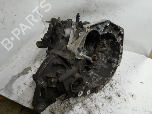 Gearkasse FIAT GRANDE PUNTO (199_) 1.4 (199AXB11, 199AXB1A, 199BXB1A, 199AXL1A) (77 hp) 33057382