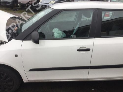 Used Left front door SKODA FABIA II (542) 1.2 12V (60 hp) 24441355