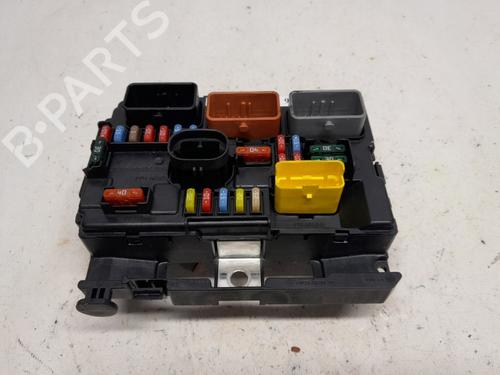 Used Fuse box Fuse box PEUGEOT 207 (WA_, WC_) 1.4 16V (95 hp) 33057401 33057401