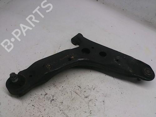 Venstre fortil bærearm HYUNDAI i10 I (PA) 1.1 (67 hp) 11069186
