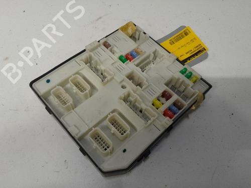 Used Fuse box RENAULT MEGANE III Grandtour (KZ0/1) 1.2 TCe (KZ2B, KZ11) (116 hp) 32174420