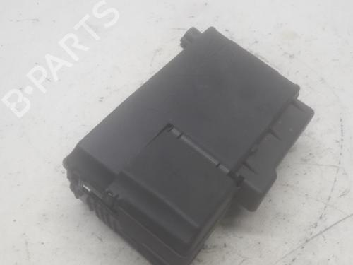 Used Fuse box Fuse box 11710477 11710477