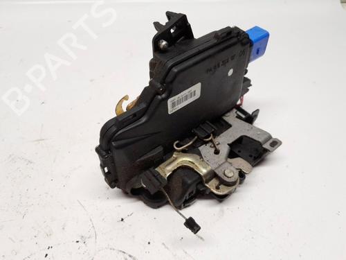Used Front right lock VW POLO (9N_, 9A_) 1.2 (54 hp) 23235393
