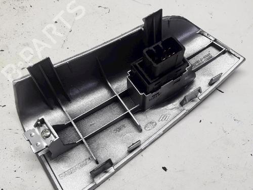 Switch KIA SPORTAGE II (JE_, KM_) 2.0 i 16V | BP11073324I30