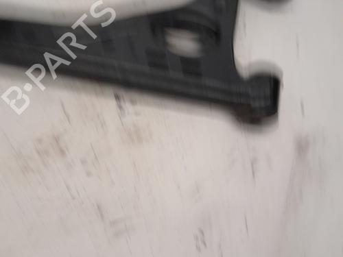 Used Right front suspension arm Right front suspension arm 32098262 32098262