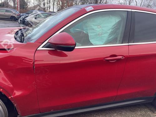 left-front-door-alfa-romeo-stelvio-949_-2016-32174555 main image