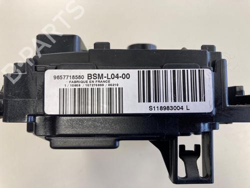 Fuse box CITROËN C5 II (RC_) 2.0 16V (RCRFJB, RCRFJC) | BP33057498E1 - Image 3