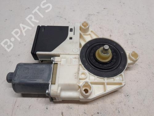 Used Electronic module RENAULT MEGANE III Grandtour (KZ0/1) 2.0 CVT (KZ0G, KZ1P) (140 hp) 25620502