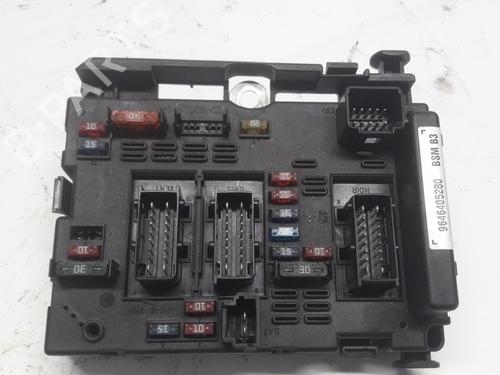 Used Fuse box Fuse box 11074839 11074839