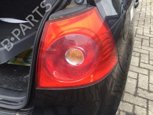 Højre baglygte VW GOLF V (1K1) 1.6 FSI (115 hp) 23120275