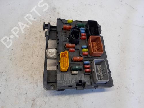 Sikringsdåse Sikringsdåse CITROËN C4 Grand Picasso I (UA_) 2.0 i 16V (140 hp) 35988346 35988346