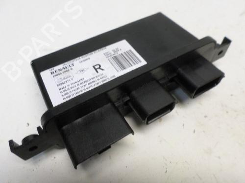 Used Lights ECU RENAULT MEGANE III Coupe (DZ0/1_) 1.5 dCi (DZ0C, DZ1A) (90 hp) 11065792