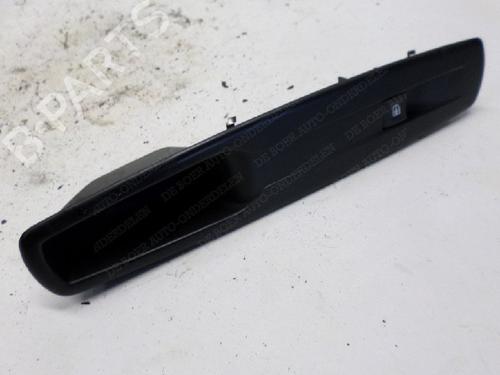 Used Switch RENAULT MEGANE III Hatchback (BZ0/1_, B3_) 1.6 16V (BZ1B, BZ1H) (110 hp) 11064209