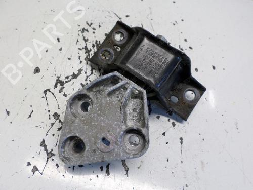 Used Engine mount RENAULT CLIO III (BR0/1, CR0/1) 1.2 16V (BR02, BR0J, BR11, CR02, CR0J, CR11) (75 hp) 11063894