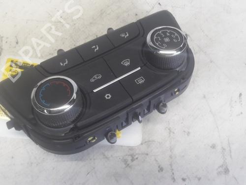 Used Climate control Climate control 11077309 11077309