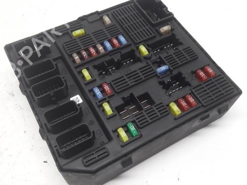 Used Fuse box RENAULT SCÉNIC III (JZ0/1_) 2.0 16V (JZ0G, JZ0P, JZ1E, JZ1P) (140 hp) 11074877