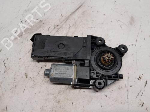 Used Electronic module RENAULT SCÉNIC III (JZ0/1_) 2.0 16V (JZ0G, JZ0P, JZ1E, JZ1P) (140 hp) 23395683