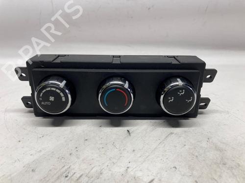 Used Climate control Climate control 19070060 19070060