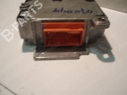 Used ECU airbags ECU airbags OPEL VECTRA B (J96) 1.8 i 16V (F19) (116 hp) 11063987 11063987