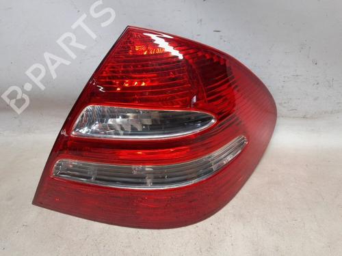 Used Right taillight MERCEDES-BENZ E-CLASS (W211) E 240 (211.061) (177 hp) 30327575