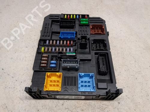 Caja reles / fusibles CITROËN C4 CACTUS 1.6 BlueHDi 100 (99 hp) 30085373