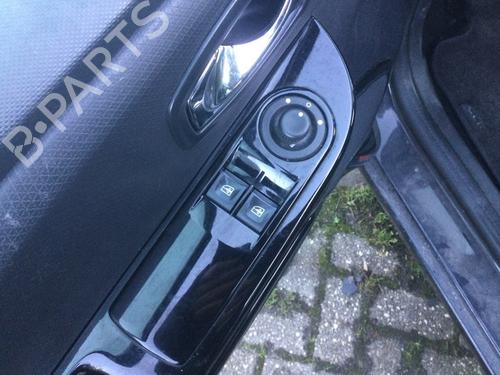 Used Switch Switch RENAULT CLIO IV Grandtour (KH_) 0.9 TCe 90 (90 hp) 33741089 33741089