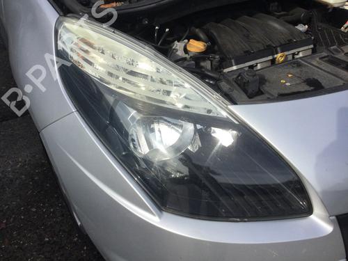 Højre forlygte Højre forlygte RENAULT SCÉNIC III (JZ0/1_) 2.0 16V (JZ0G, JZ0P, JZ1E, JZ1P) (140 hp) 39749861 39749861