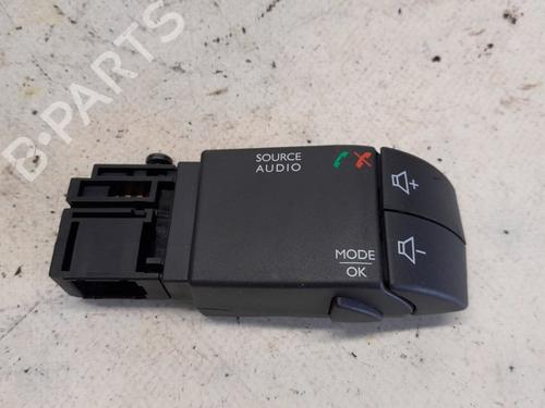 Used Steering wheel controls Steering wheel controls 15496038 15496038