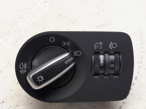 Used Headlight switch AUDI A1 Sportback (8XA, 8XF) 1.0 TFSI (95 hp) 12303211