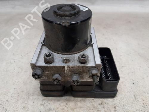 Used ABS pump RENAULT TWINGO II (CN0_) 1.2 16V (CN04, CN0B) (75 hp) 30690833