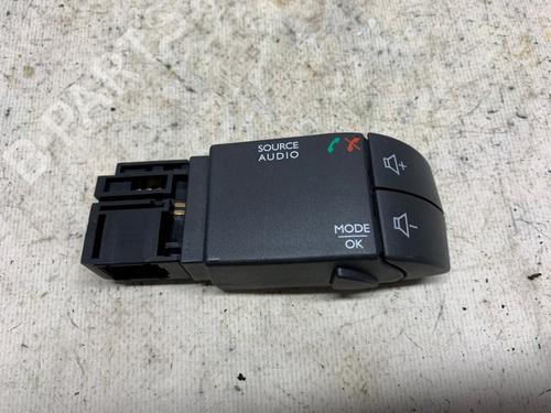 Used Steering wheel controls Steering wheel controls 39414149 39414149