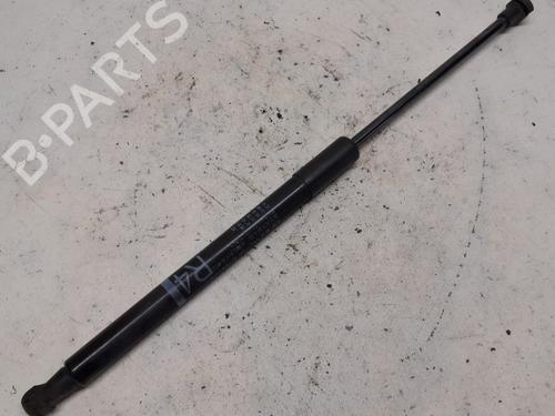 Used Tailgate lift support TOYOTA YARIS (_P13_) 1.5 Hybrid (NHP130_) (101 hp) 15794325