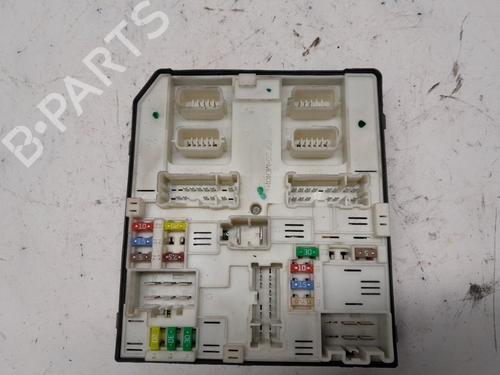Used Fuse box Fuse box 19793713 19793713