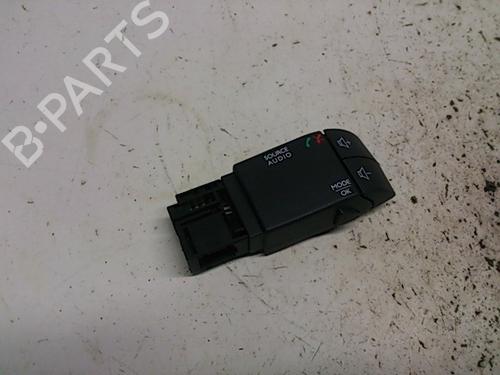 Used Steering wheel controls Steering wheel controls 13152167 13152167