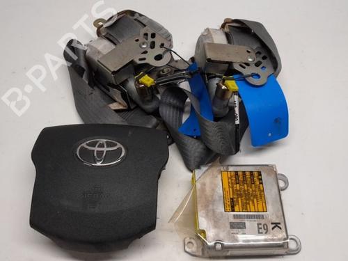 Used Airbag Kit TOYOTA PRIUS Liftback (_W2_) 1.5 Hybrid (NHW20_, NHW20R) (112 hp) 16135890